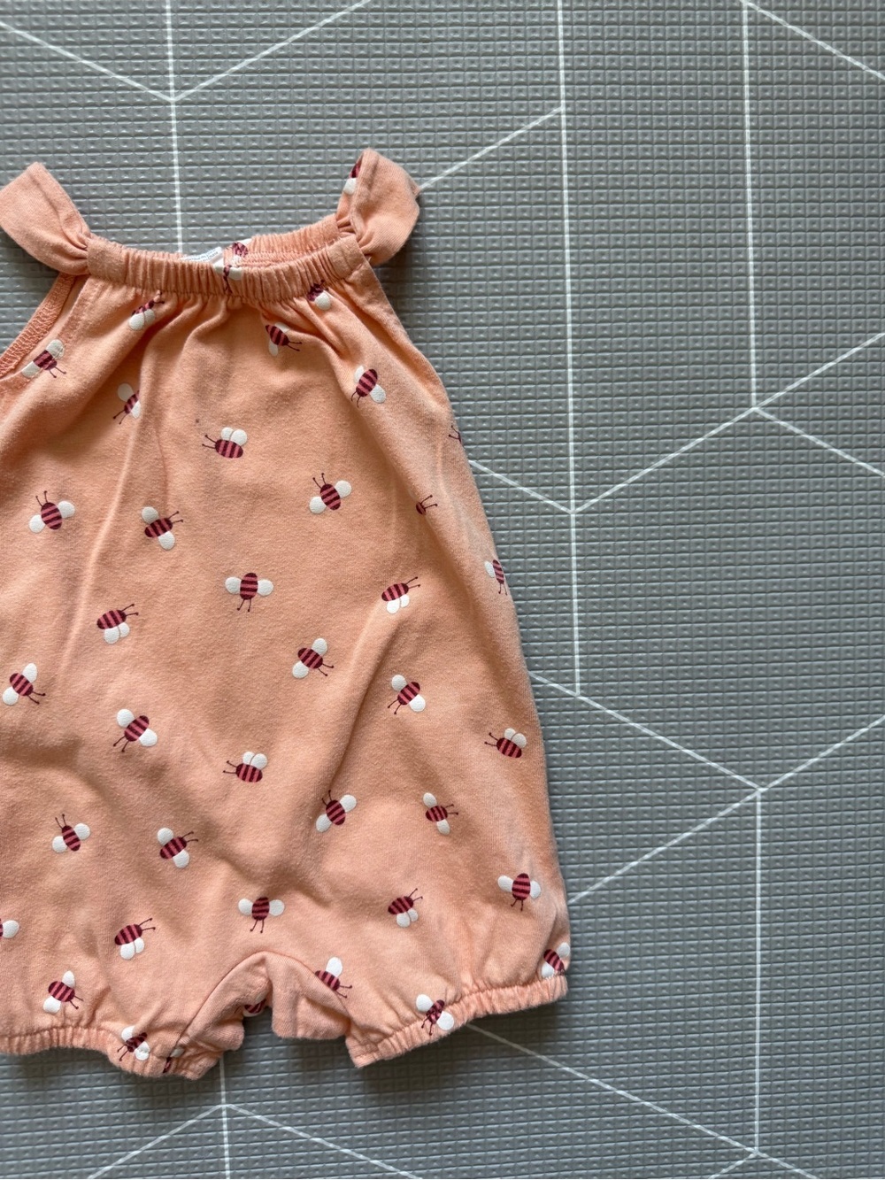 PL baby|Baby girl Peach color Ditsy Bee Print onesie bubble Romper•••boho summer